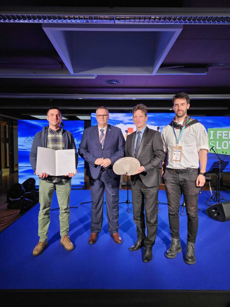 beb80464-7842-4ae4-b174-f10cab2e3845